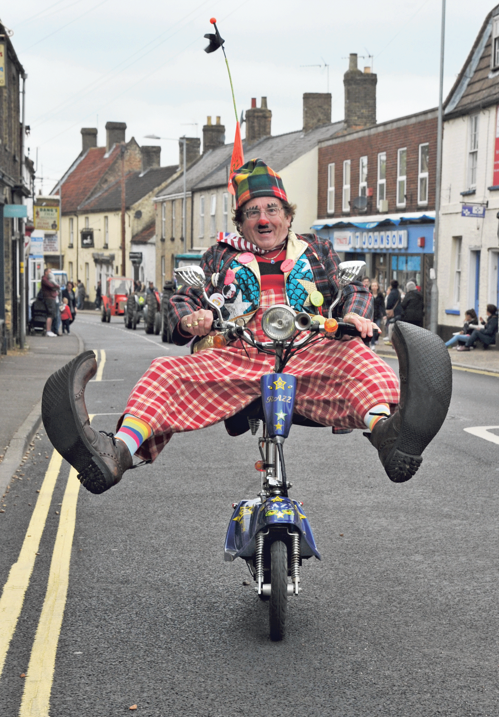 Downham-carn-clown-on-bike-TJ-ISO.gif